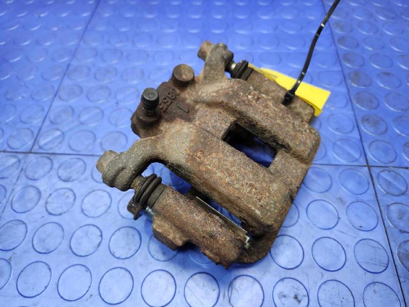 2016 Nissan Rogue Caliper