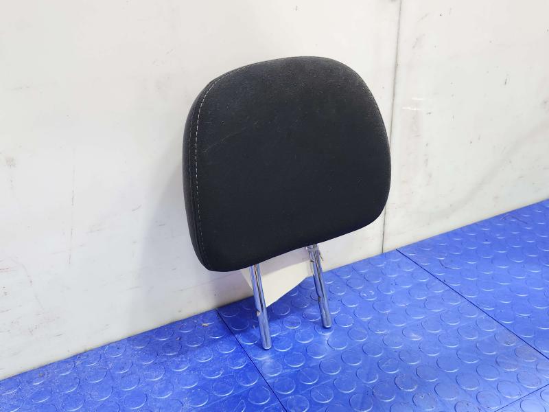 2013 Nissan Pathfinder Headrest