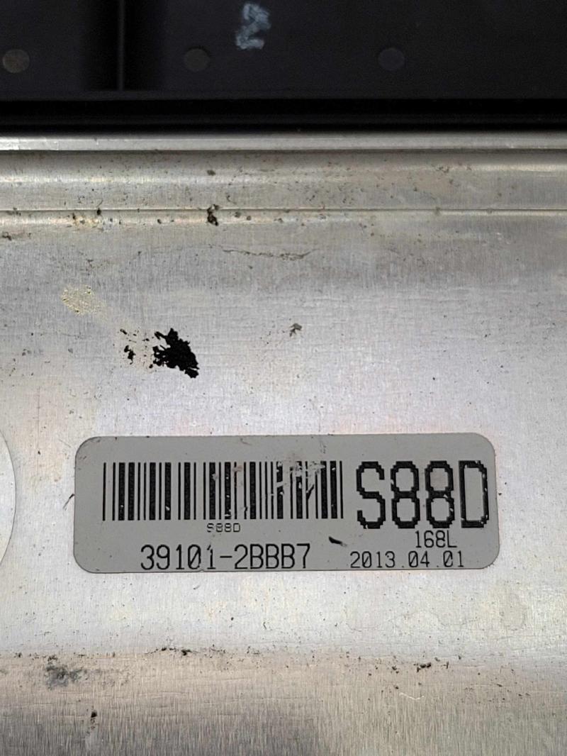 2013 Hyundai Veloster Engine/Motor Brain Box