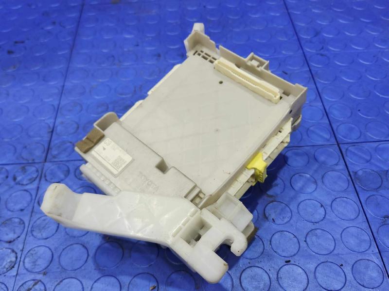 2011-2015 Toyota Prius 1.8L Instrument Panel Junction Block OEM 82730-47510