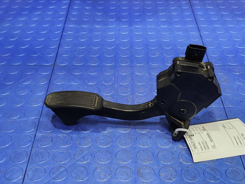 2013 Toyota Prius Pedal Assembly