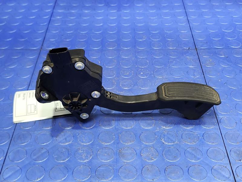 2013 Toyota Prius Pedal Assembly