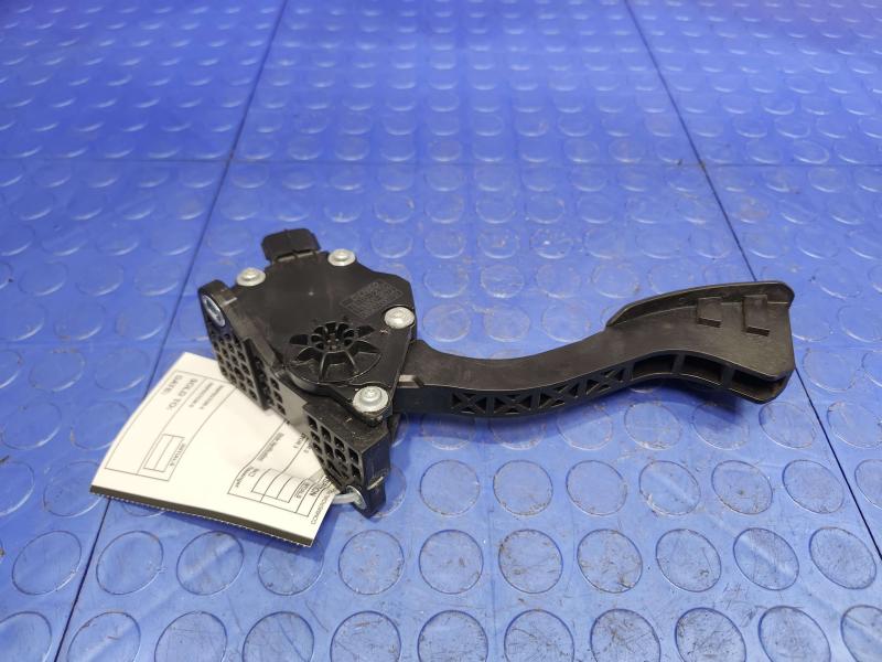 2013 Toyota Prius Pedal Assembly