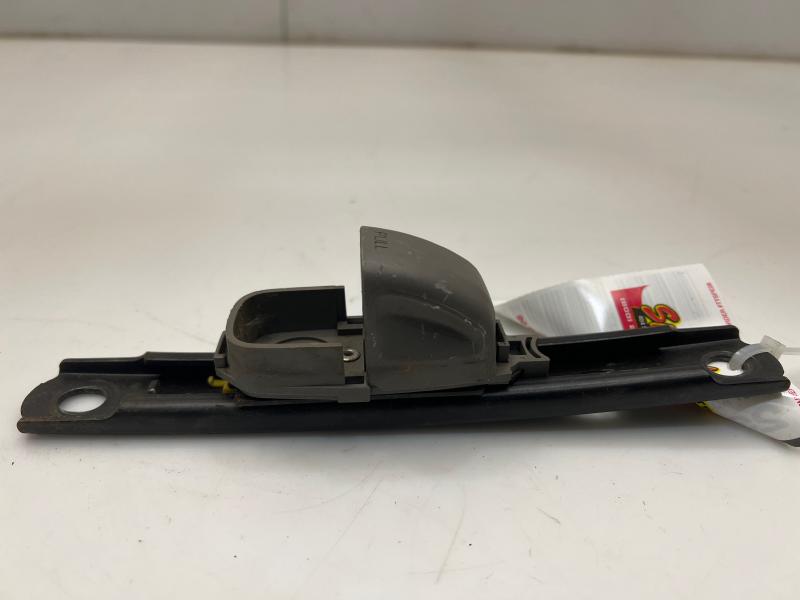 2000 2001 Nissan Xterra Front Seat Belt Height Adjuster Left or Right OEM 878247Z001