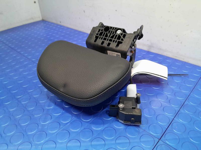 2018 Volvo S90 Headrest