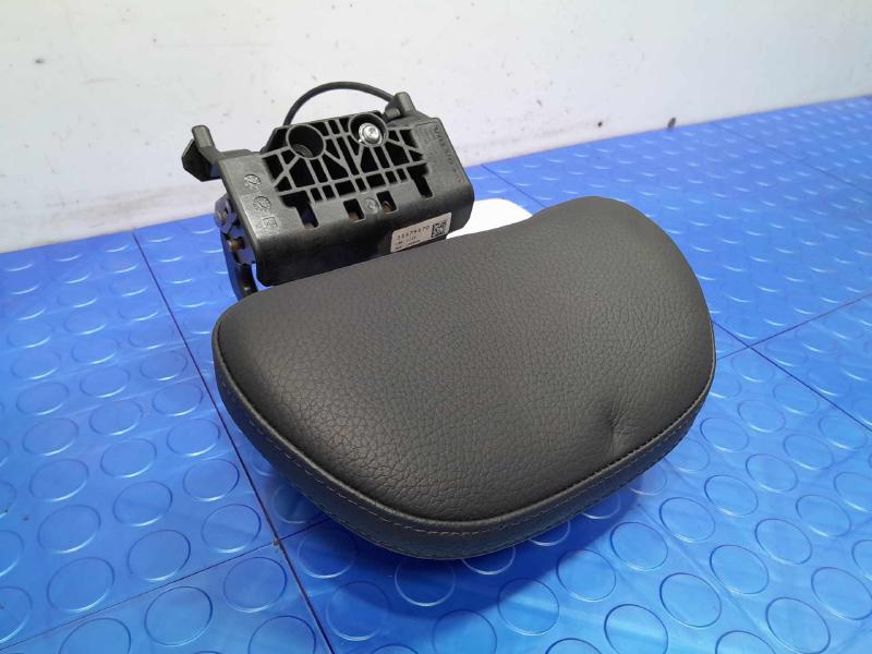 2018 Volvo S90 Headrest