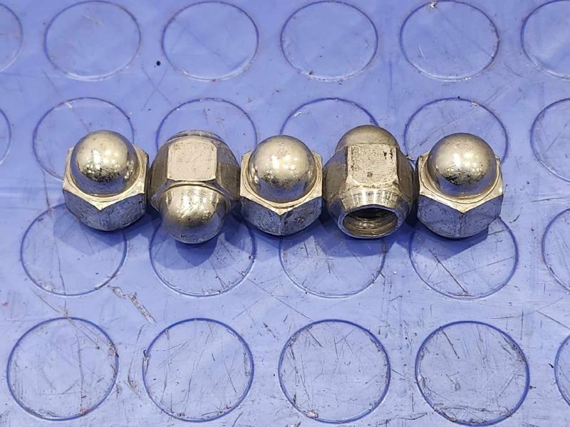 2018 Subaru Legacy Lug Nuts