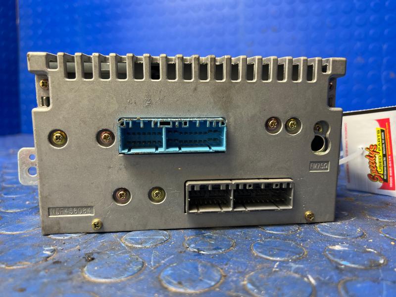 2003 - 2005 Honda Pilot Radio AM FM Cassette CD w/o Nav 1TV1 OEM