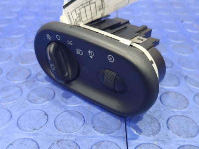 2004 Ford Explorer Headlight Switch (Dash Mtd)