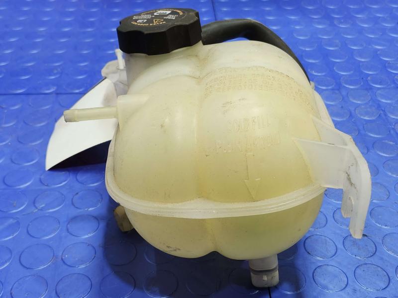 2006-2010 Pontiac Solstice Radiator Overflow Reservoir Assembly OEM 10368831