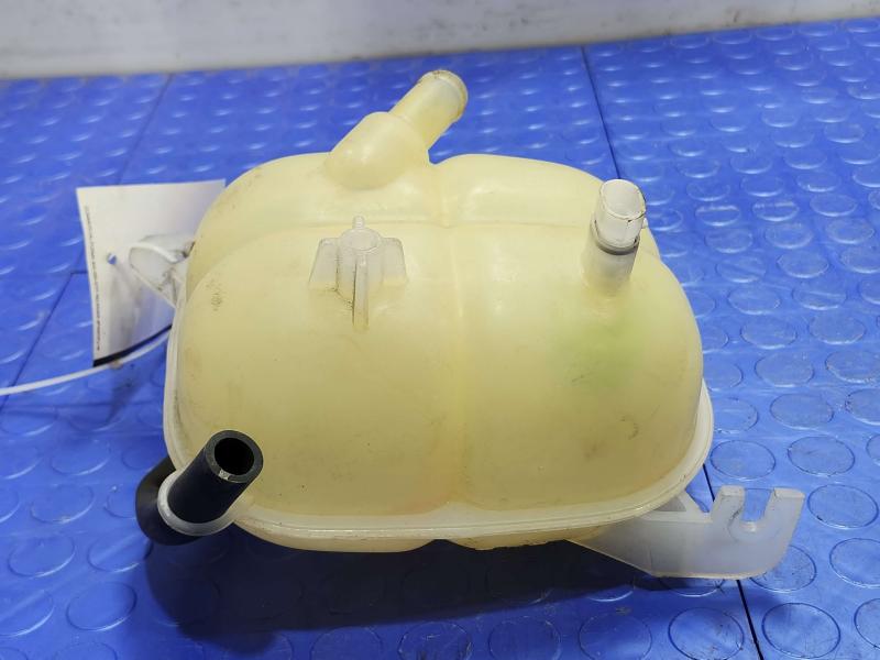 2006-2010 Pontiac Solstice Radiator Overflow Reservoir Assembly OEM 10368831