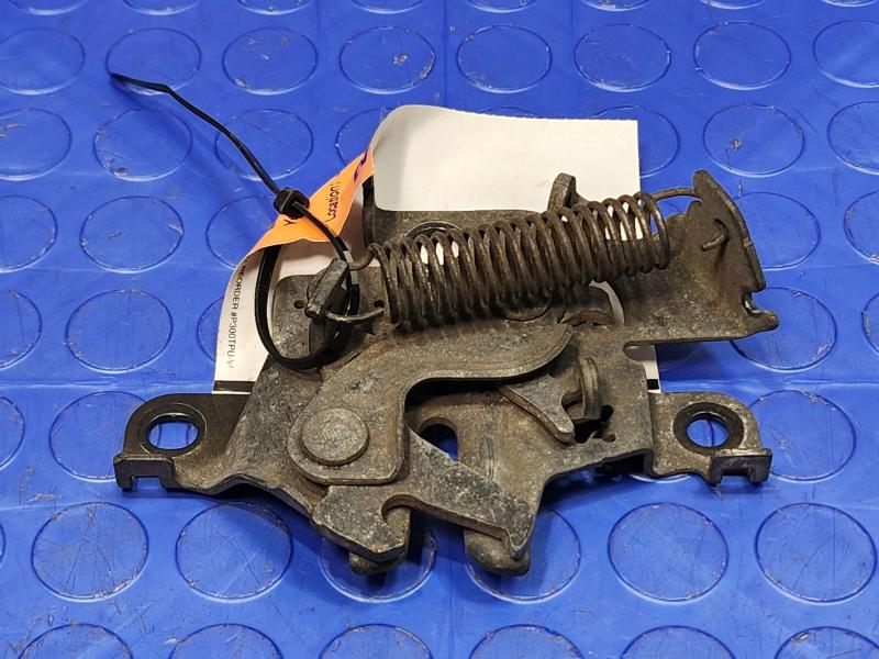 2010-2015 Toyota Prius 1.8L Hood Latch Lock Assembly Genuine OEM 53510-47092
