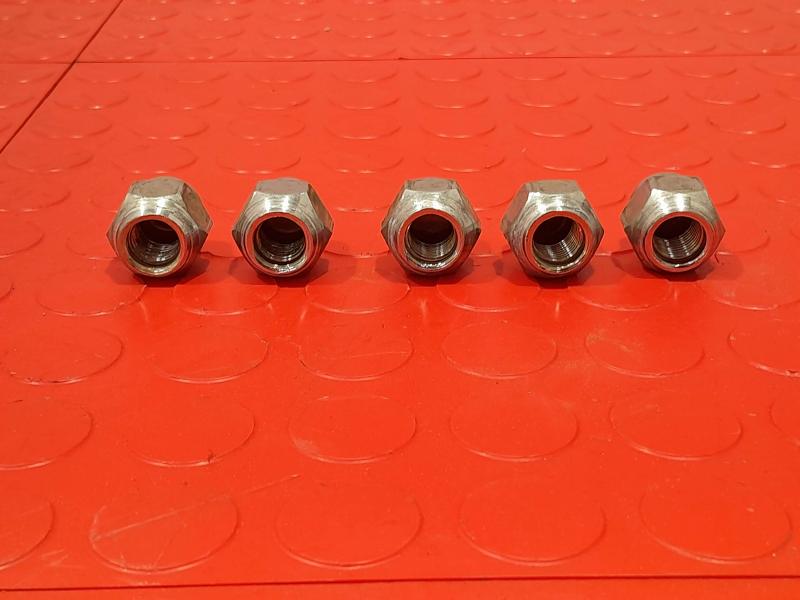2015 Nissan Altima Lug Nuts