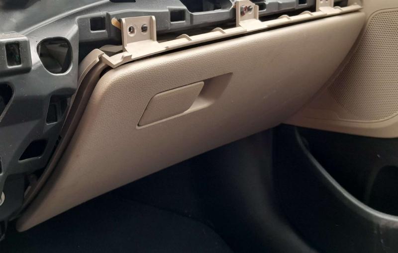2017 - 2020 Hyundai Elantra Sedan Glove Box Compartment - Tan OEM 84510F2500XUG