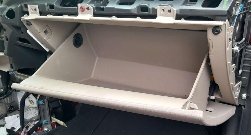 2017 - 2020 Hyundai Elantra Sedan Glove Box Compartment - Tan OEM 84510F2500XUG