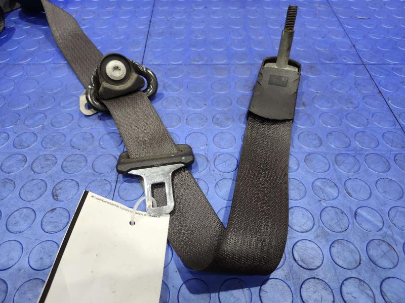 2010 Chevrolet Tahoe Rear Seat Belt