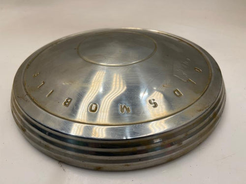 1976 Oldsmobile Cutlass Center Cap