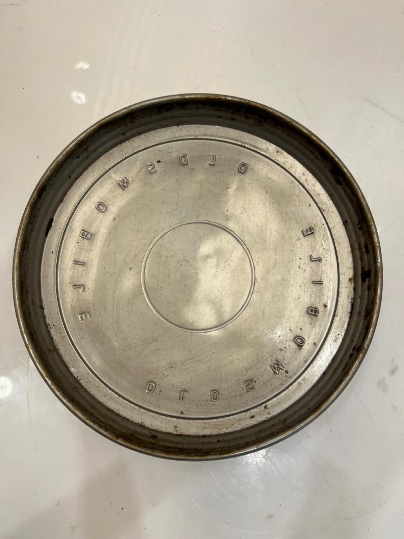 1976 Oldsmobile Cutlass Center Cap