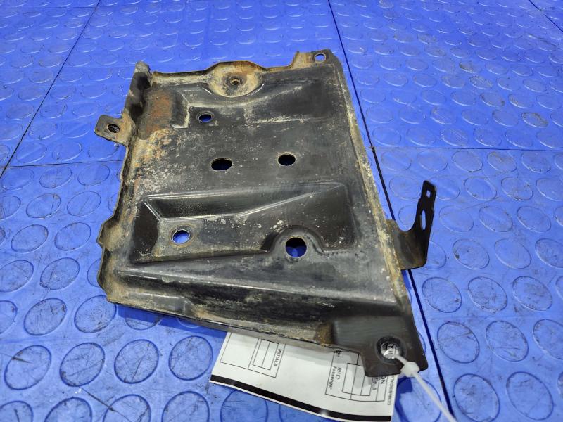 2013 Nissan Pathfinder Battery Tray