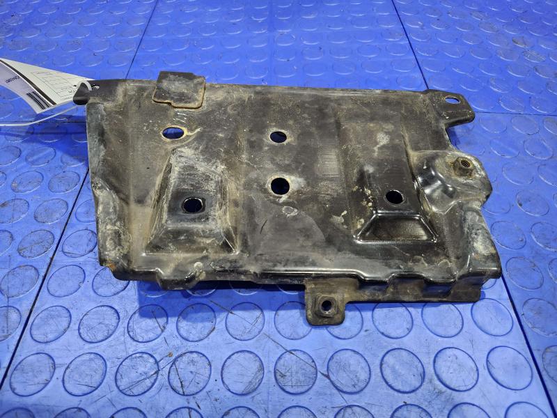 2013 Nissan Pathfinder Battery Tray