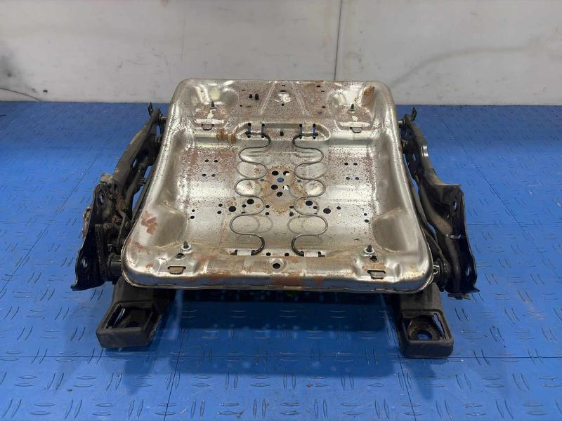 2012 Jeep Compass Seat Track