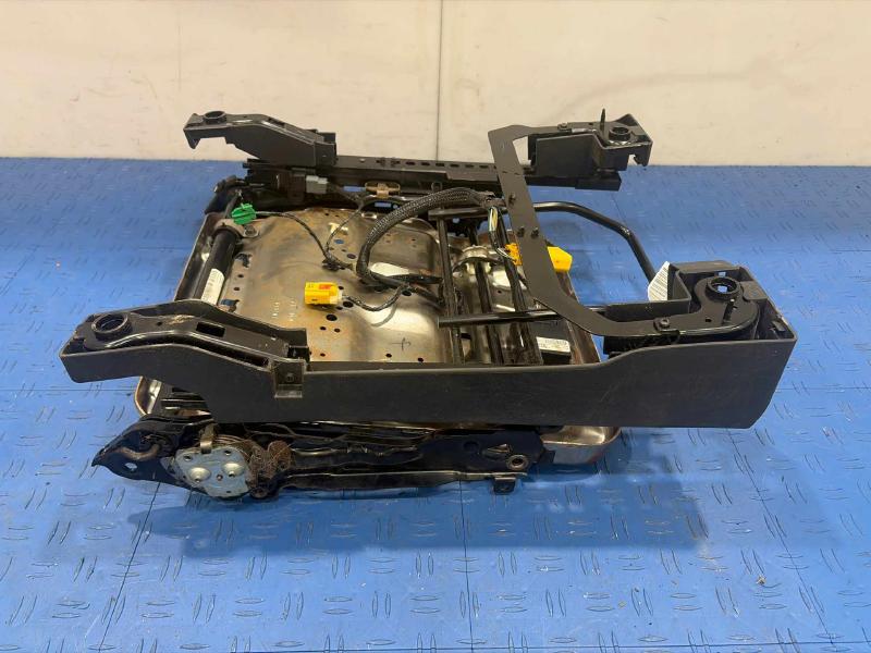 2012 Jeep Compass Seat Track