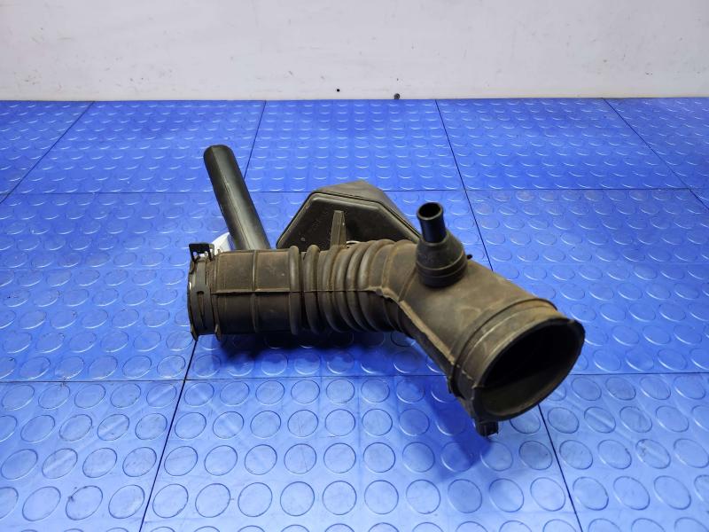 2002 Toyota Camry Air Intake Tube/Resonator