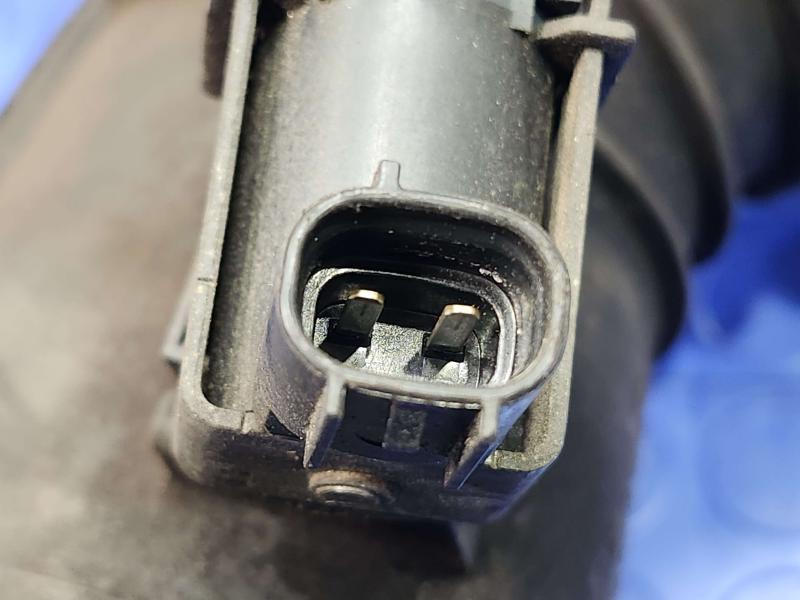 2002 Toyota Camry Air Intake Tube/Resonator