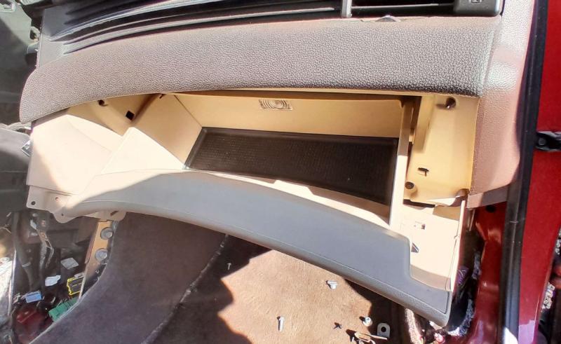 2013 Chevrolet Malibu Glove Box