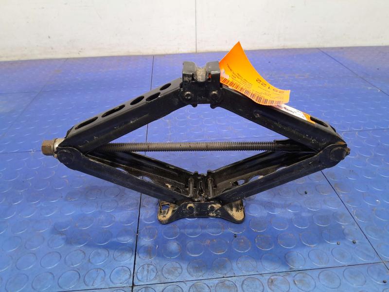 2019 GMC Terrain Jack Assembly