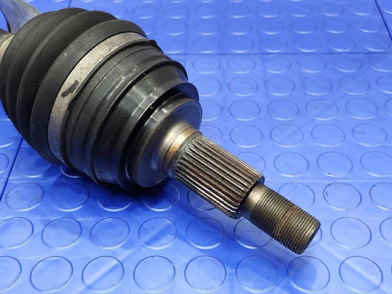2011 Volkswagen Touareg Axle Shaft