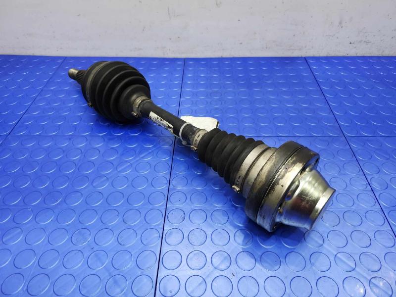 2011 Volkswagen Touareg Axle Shaft