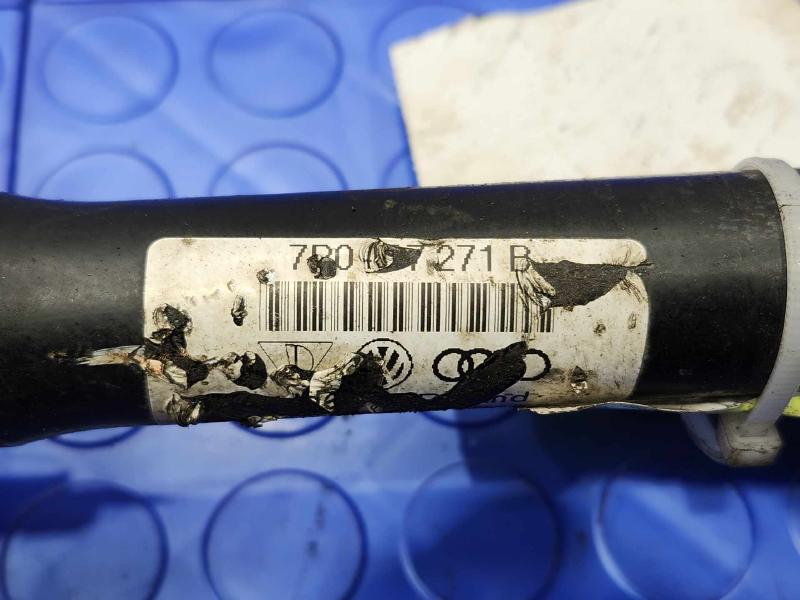 2011 Volkswagen Touareg Axle Shaft