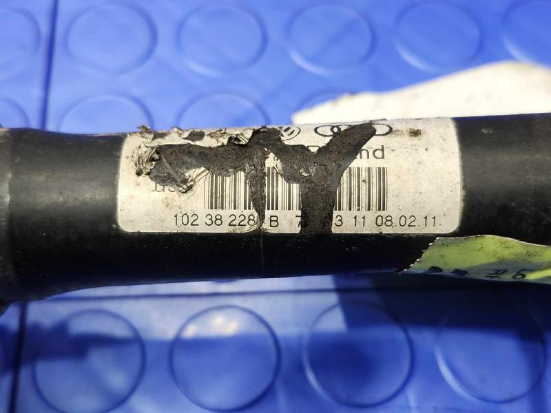 2011 Volkswagen Touareg Axle Shaft