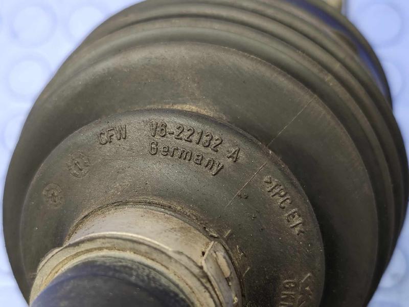 2011 Volkswagen Touareg Axle Shaft