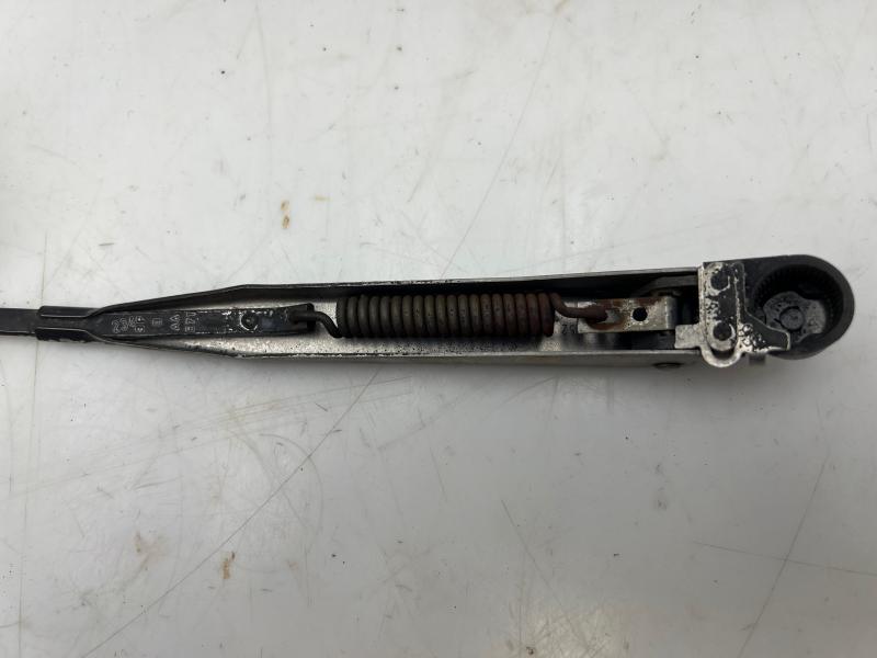 1988 - 1996 Ford F150 Wiper Arm Front *Pin Type ONLY* OEM E7TZ17526B