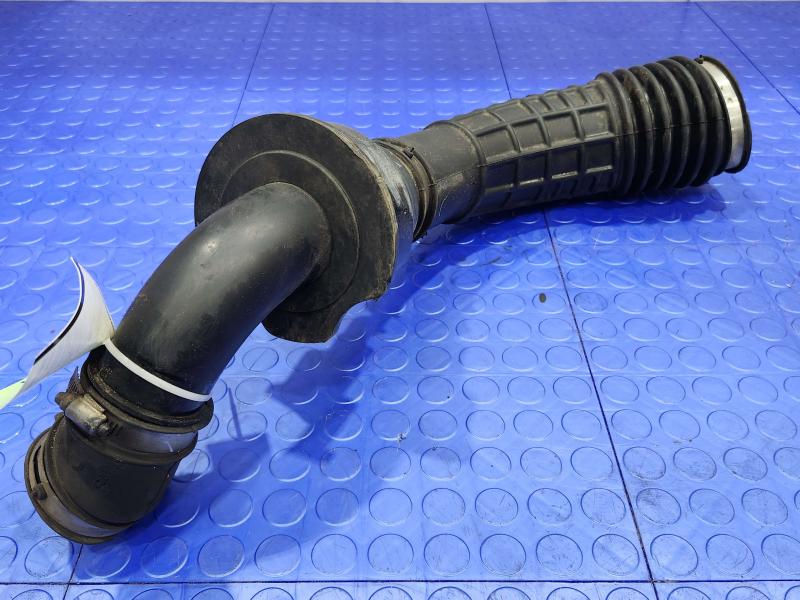 2019 Chevrolet Express 2500 Air Intake Tube/Resonator