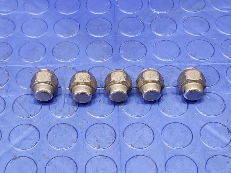 2011 Mazda CX-9 Lug Nuts