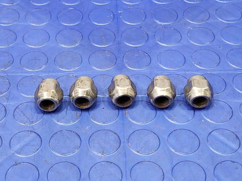 2011 Mazda CX-9 Lug Nuts