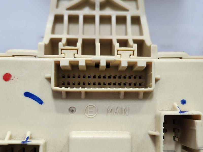 2013 Hyundai Santa Fe Cabin Fuse Box