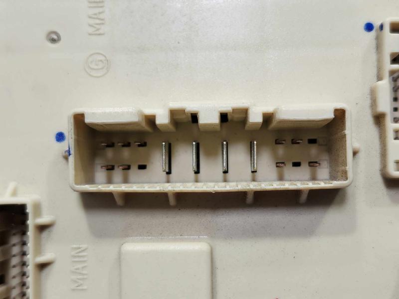 2013 Hyundai Santa Fe Cabin Fuse Box