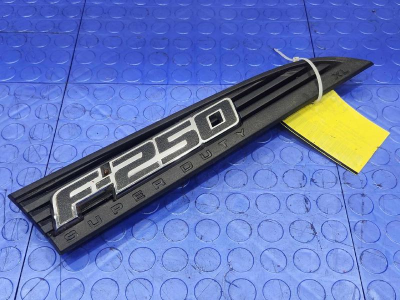 2011 Ford F-250 Super Duty Fender Moulding