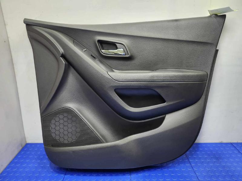 2016 Chevrolet Trax Front Door Trim Panel
