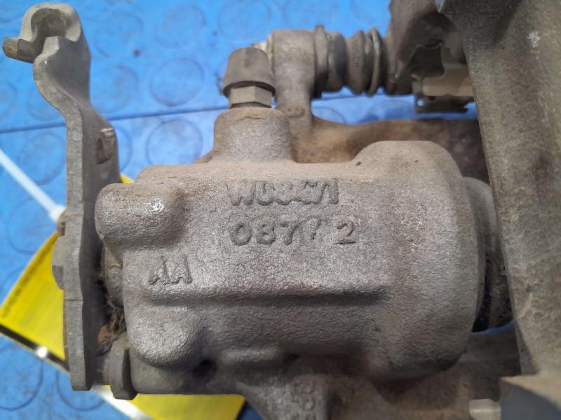 2013 Volkswagen Beetle Caliper