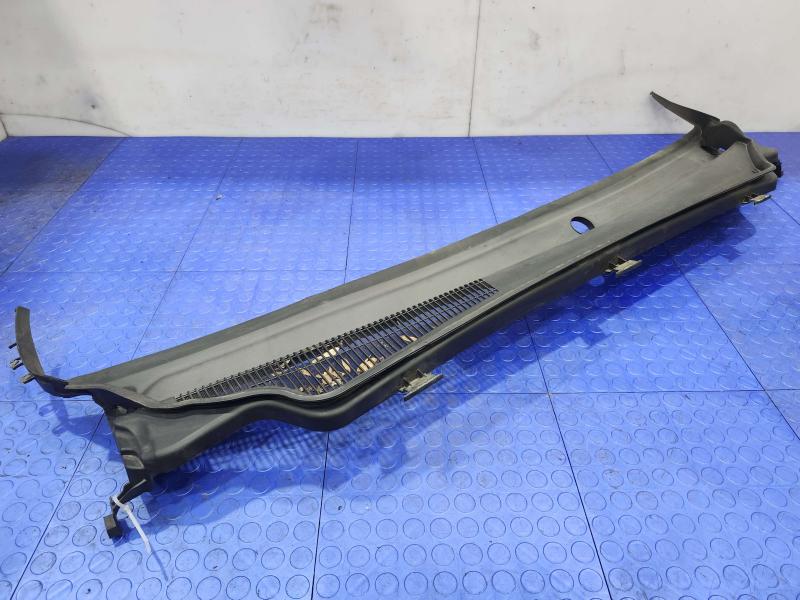 2011-2015 Jeep Grand Cherokee Cowl Panel Top Cover Air Inlet OEM 55079197AH