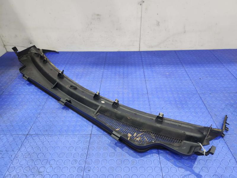 2011-2015 Jeep Grand Cherokee Cowl Panel Top Cover Air Inlet OEM 55079197AH