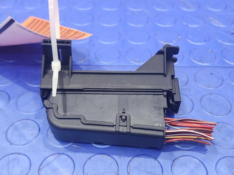 2017 Audi Q7 Cabin Fuse Box