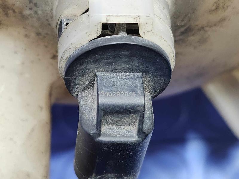 2014 Mercedes Sprinter Coolant Recovery Bottle