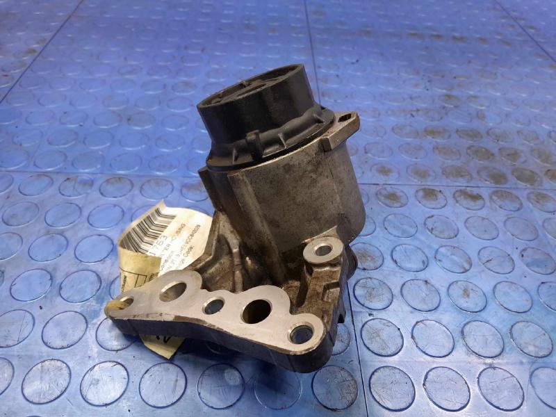 2010 Toyota Corolla Oil Filter Housing