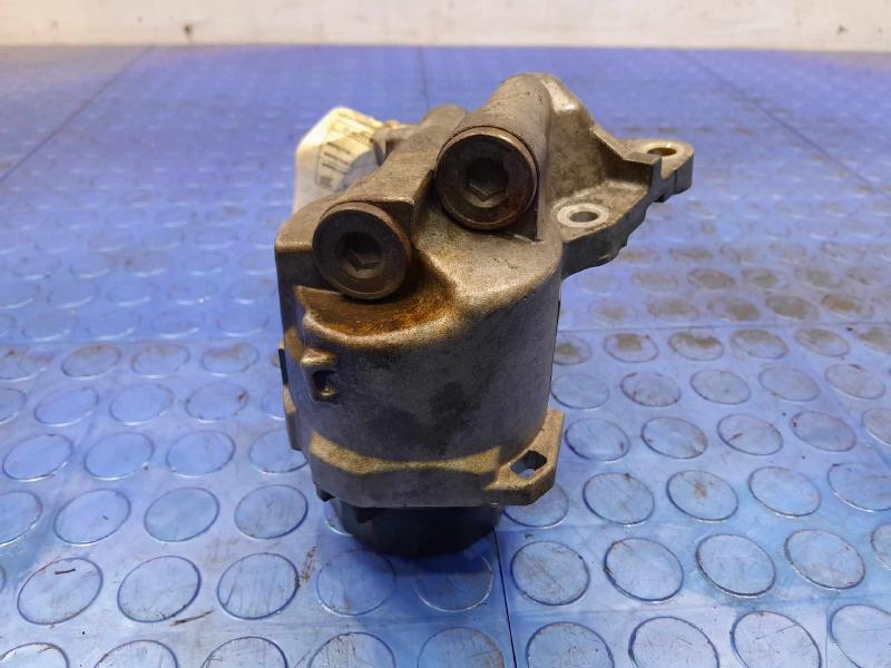2010 Toyota Corolla Oil Filter Housing